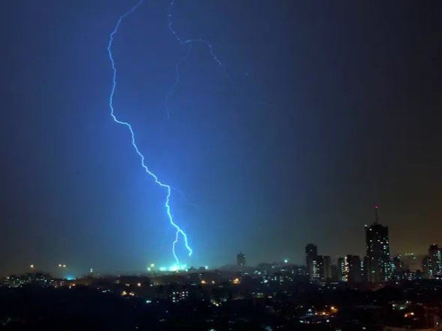 Lightning strikes kill 23 people in Bihar