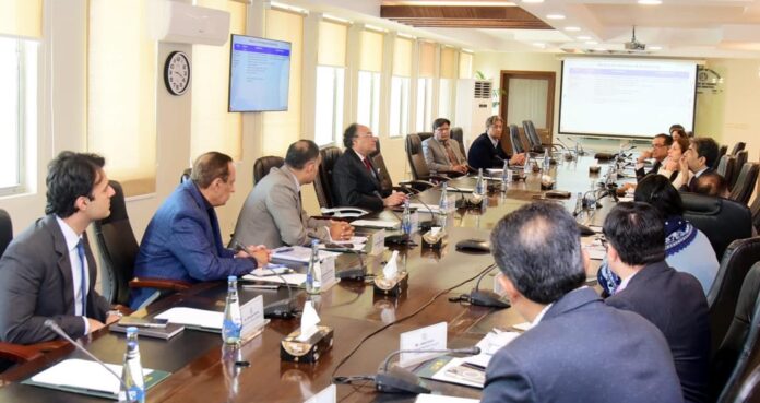 Finance-Minister-Rightsizing-meeting-1-e1738234792501-696x369