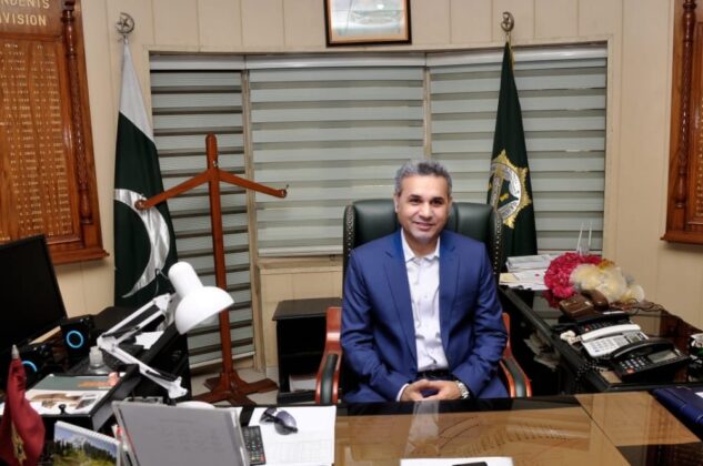 hanif-633x420