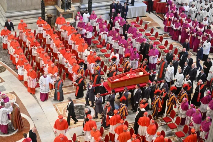 2025-04-23T114034Z_1267321301_RC2M3EADT5W9_RTRMADP_3_POPE-FRANCIS-PROCESSION-1745497517