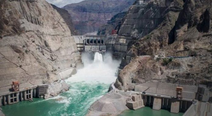 dam-696x381