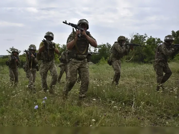 ukraine-army-chief-vows-to-expand-strikes-on-russia