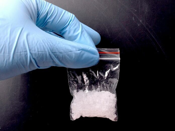 195 grams Ice seized