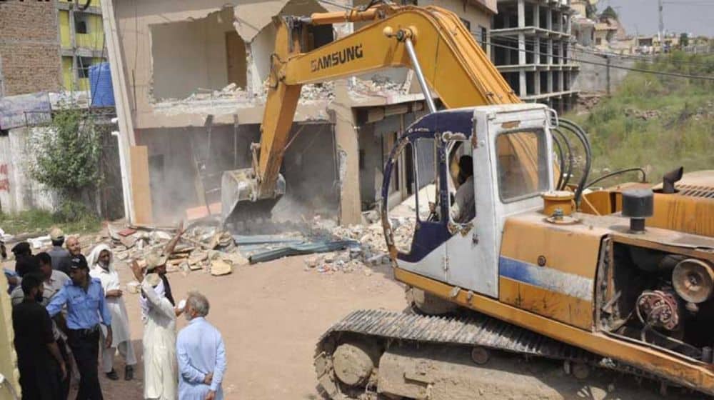 Distt-admin-targets-illegal-encroachments-in-ICT