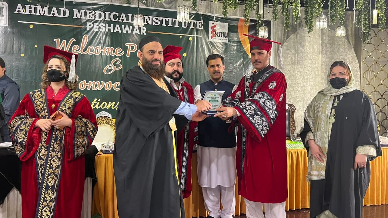 Grand Convocation Ceremony Held at Ahmed Medical Institute