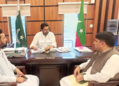 KP minister reviews water supply schemes in Mardan, Swabi