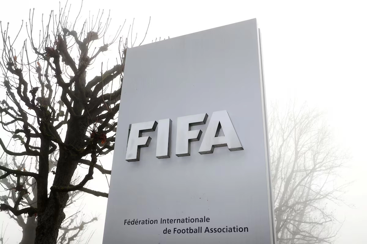 FIFA back Infantino, apologize for World Cup privatization plan
