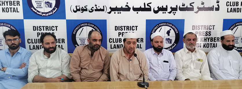Torkham clearing agents demand immediate reopening of border for trade