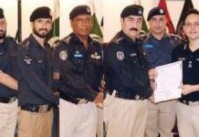 Peshaw ar CCPO honours traffic police personnel for outstanding performance