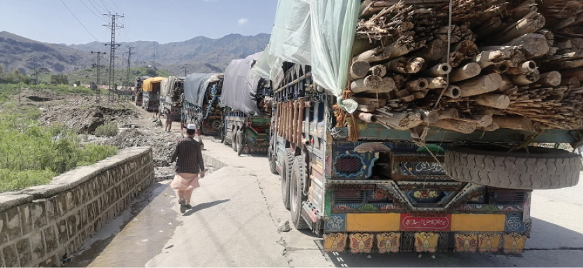 371 illegal Afghans deport at Torkham