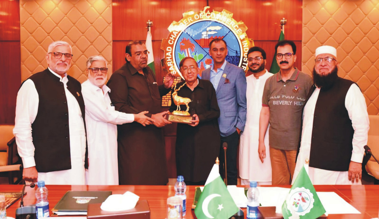 Sarhad Chamber pays tribute to Zia-ul-Haq Sarhadi for receiving Sitara-e-Imtiaz