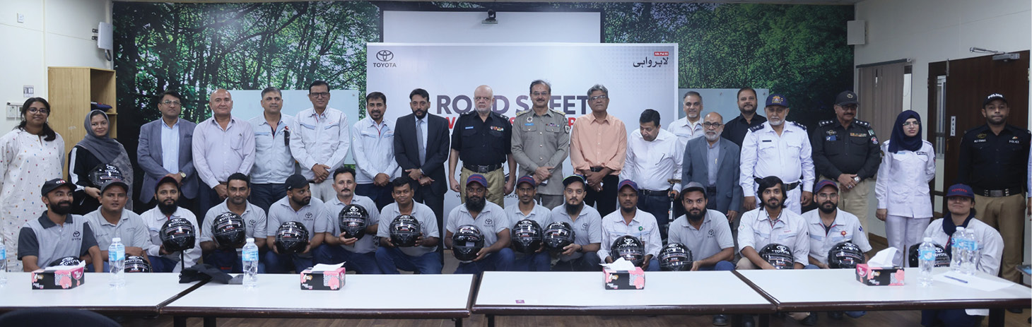 Toyota strengthens its commitment to road safety through employee helmet distribution and driver licensing initiative