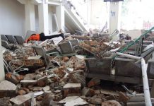 Thousands evacuate after Indonesia quake kills 51, cuts roads