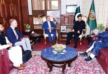 KP governor, Ruet-e-Hilal committee chief discuss peace, harmony
