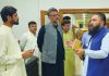 Muzammil pays surprise visit to Peshawar treasury office