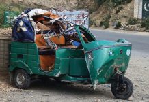 Four kill in road mishap in Jamrud