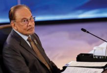 Malaysia PM undergoing medical procedures