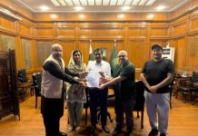 Commissioner Karachi hands over approval for Pakistan–Romania Friendship Monument to PRBC leadership