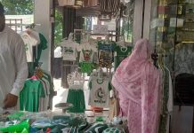 Markets, bazaars witness surge in shoppers ahead of Pakistan’s Independence Day in Islamabad